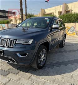 جیپ گراند شیرۆکی